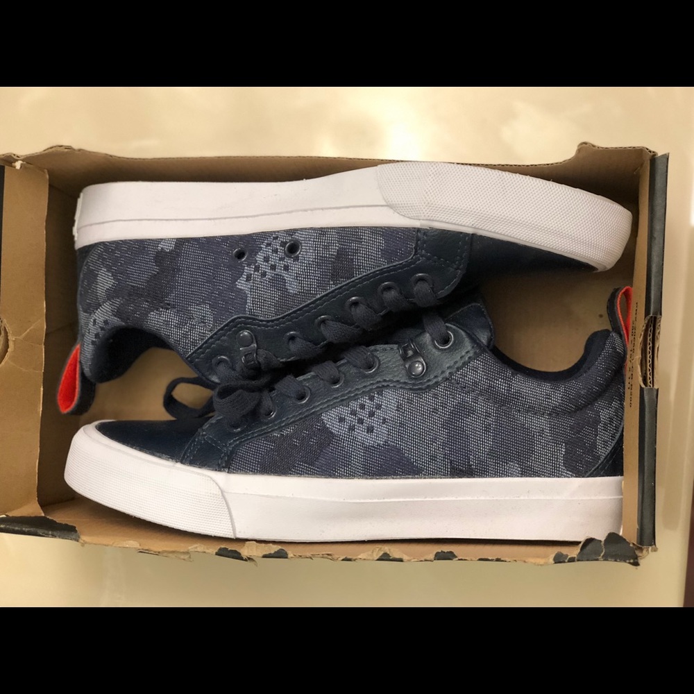 Navy Camo Converse